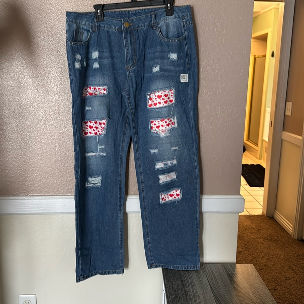 Brand new women’s size XL heart jeans for Valentines Day oversized jeans
